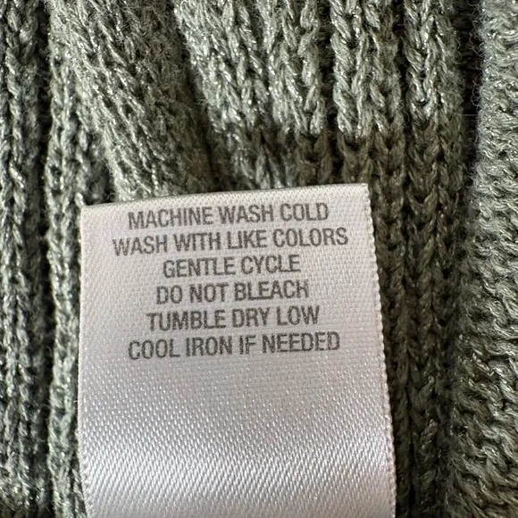 Dressbarn Sage Green Knit Vest 552 - Picture 4 of 4